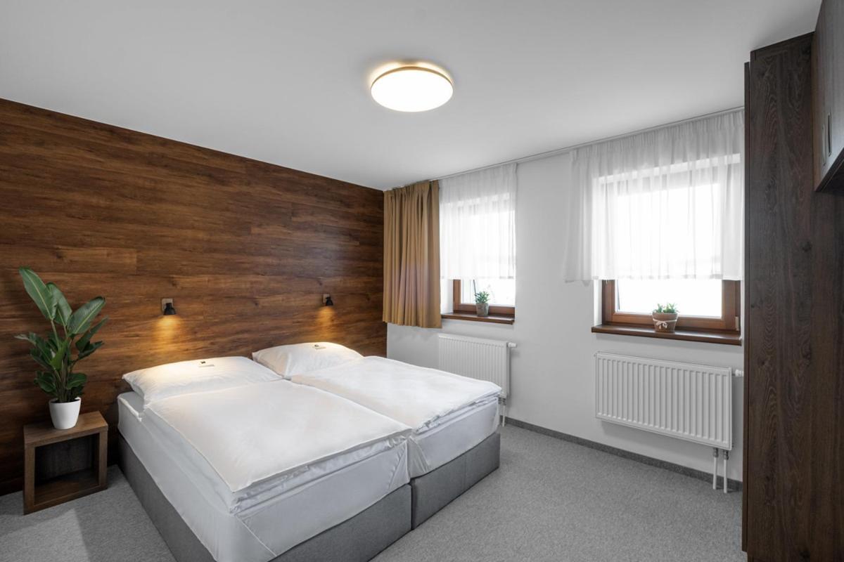 Keilberg Resort Loučná pod Klínovcem Exteriör bild